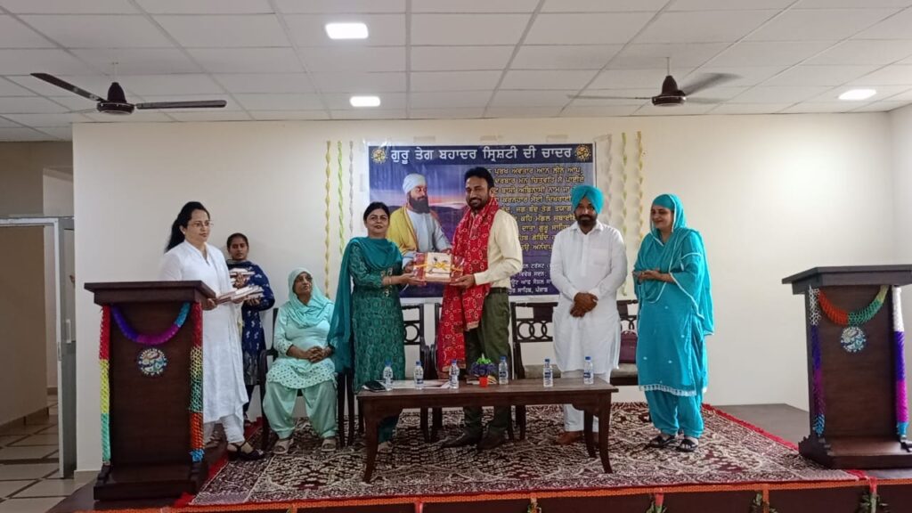 Dr. Devinder Saifi (9)